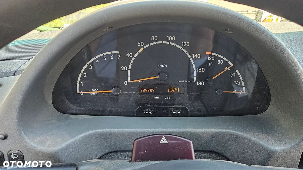 Mercedes-Benz Sprinter - 4