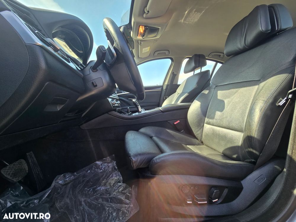 BMW Seria 5 520d Aut. - 7
