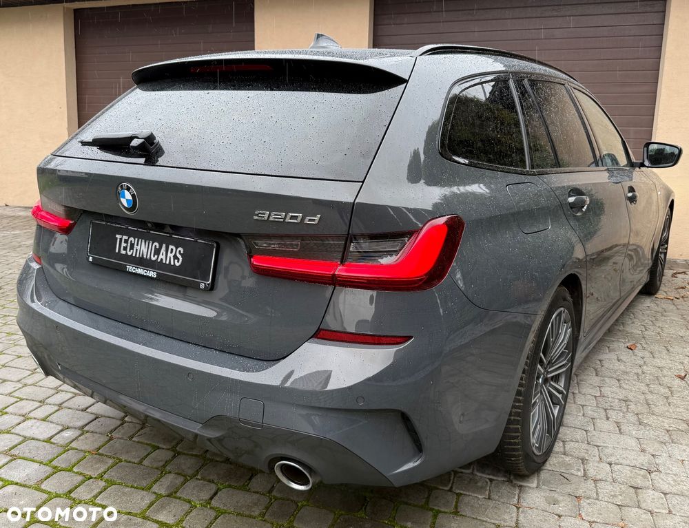 BMW Seria 3 320d M Sport - 16