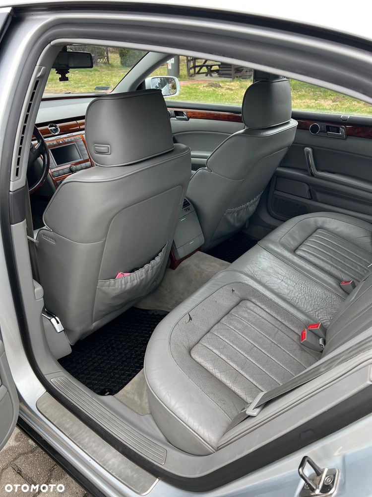 Volkswagen Phaeton - 8