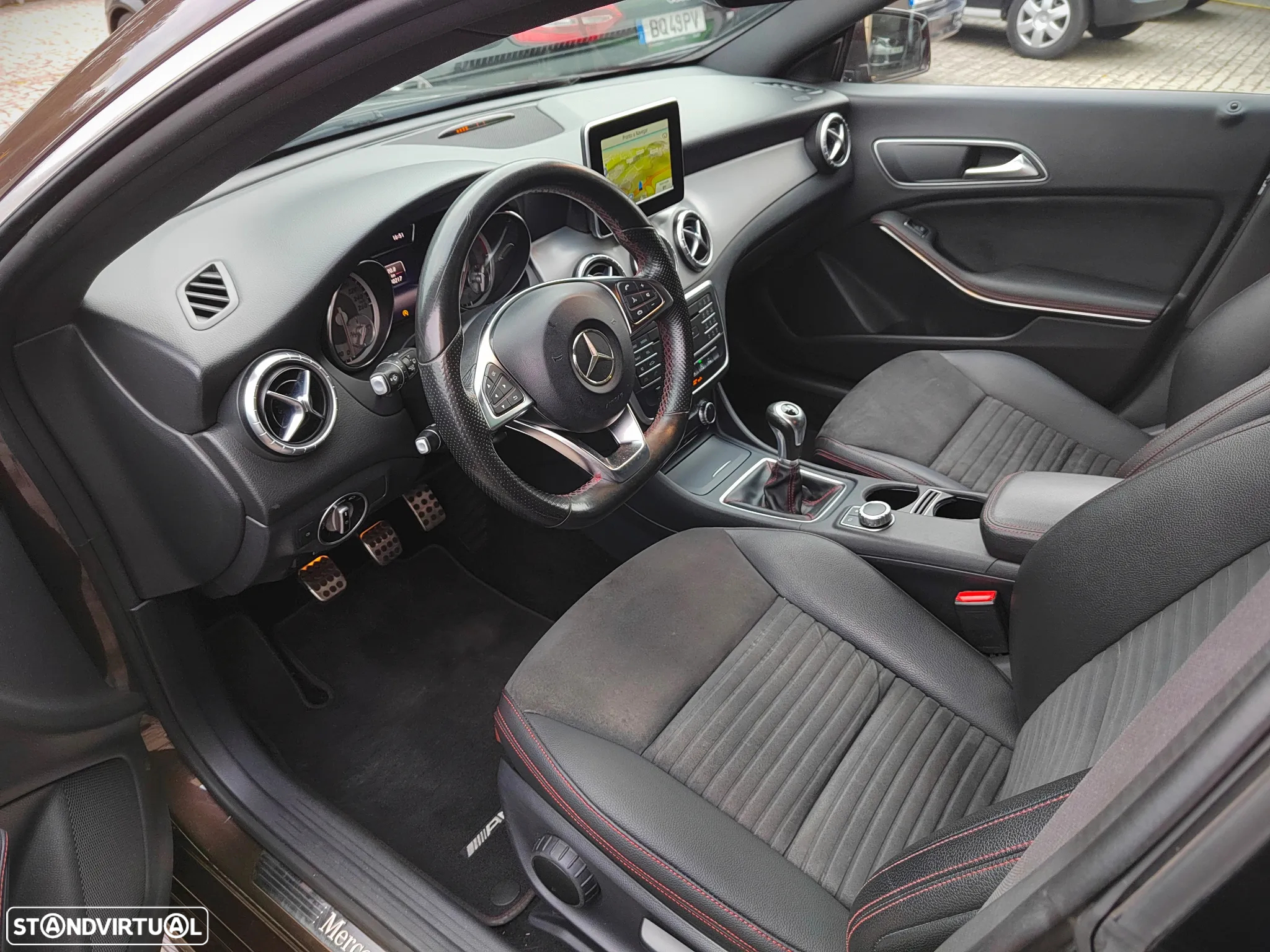 Mercedes-Benz CLA 200 d Shooting Brake AMG Line - 9