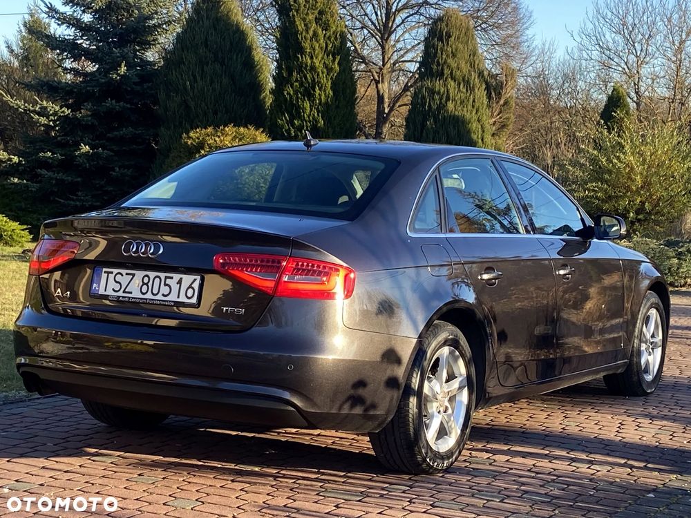 Audi A4 Limousine 1.8 TFSI Ambiente - 22
