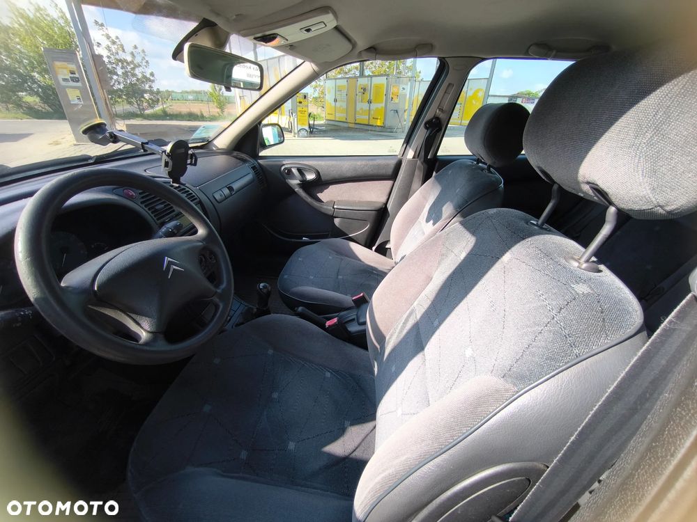 Citroën Xsara 1.6i Exclusive - 25