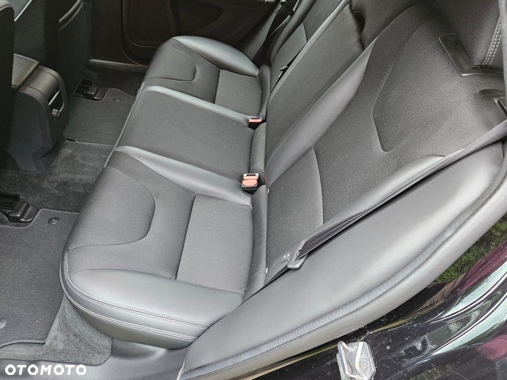 Volvo V60 T3 Momentum - 27