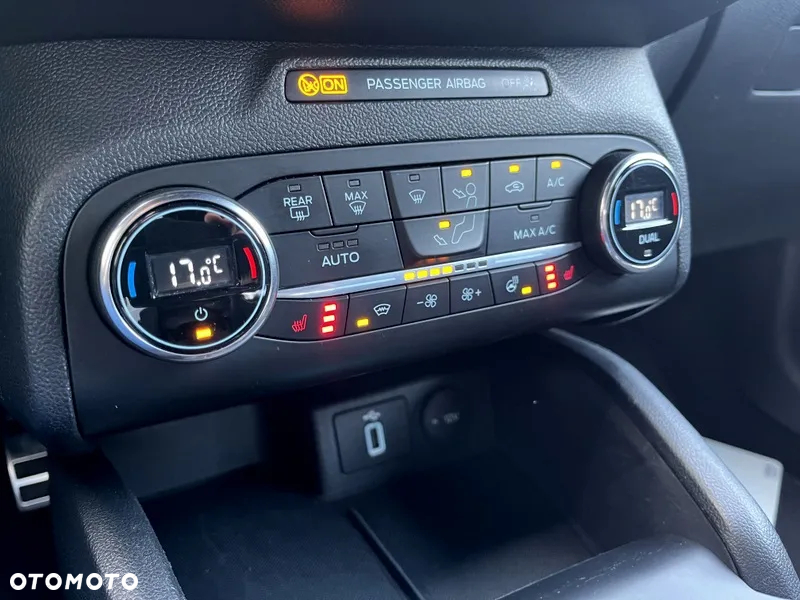Ford Focus Turnier 1.5 EcoBoost Start-Stopp-System ST-LINE - 29