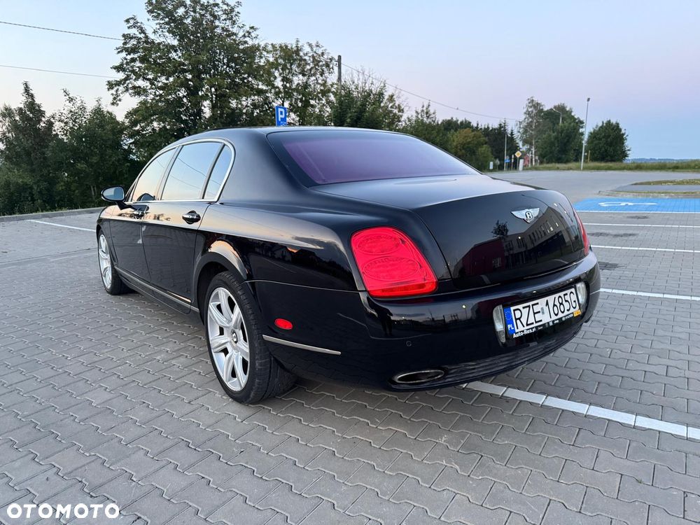 Bentley Flying Spur - 10