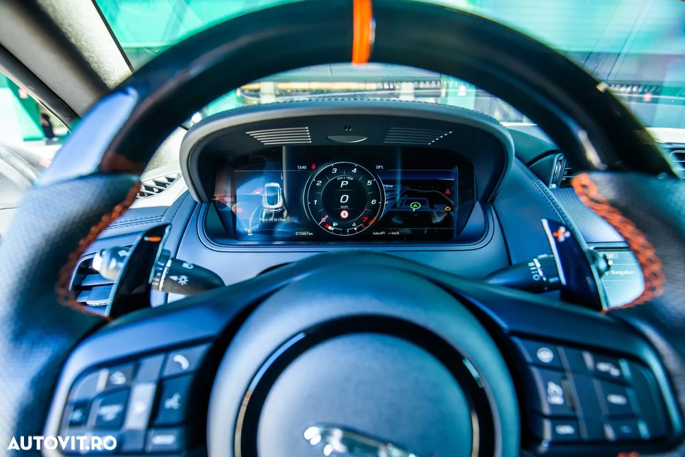 Jaguar F-Type - 25