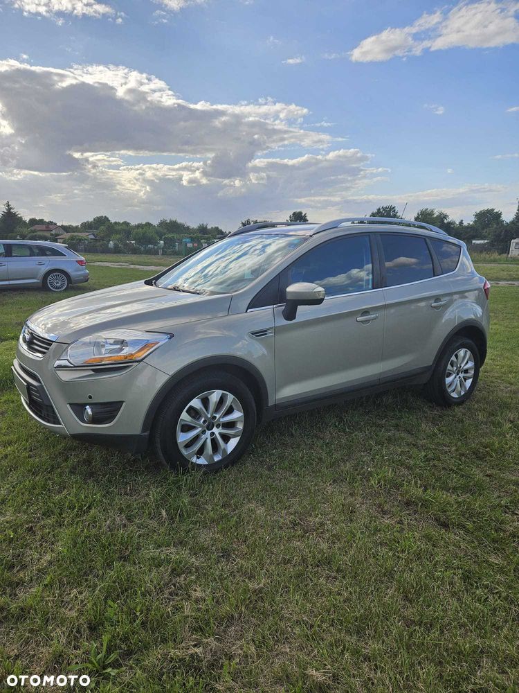 Ford Kuga - 1