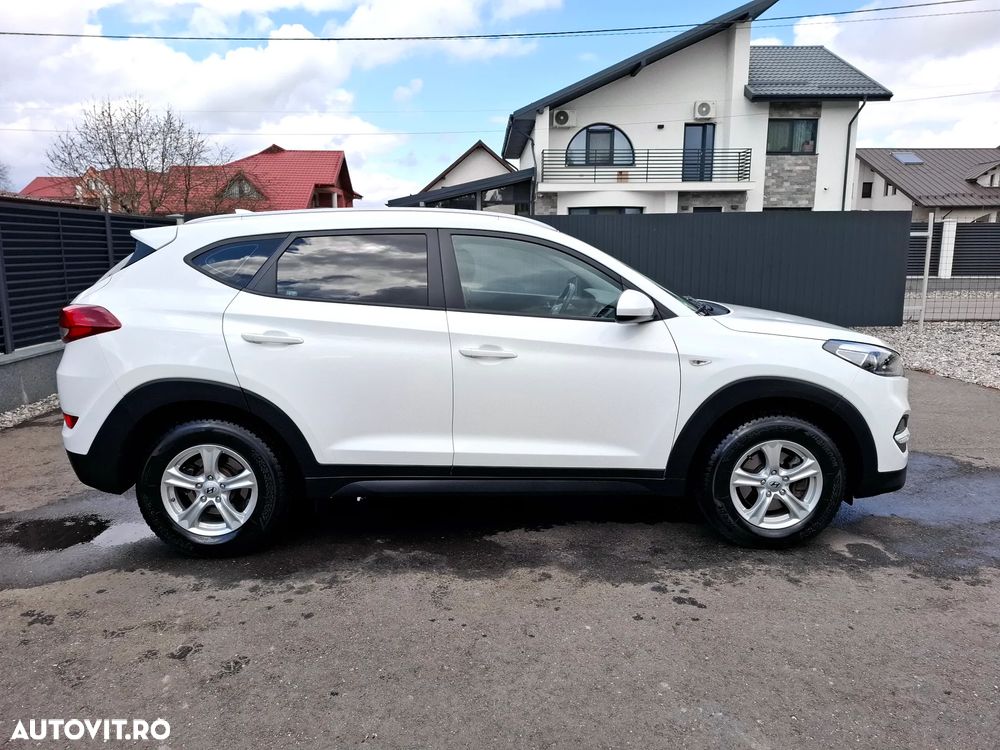 Hyundai Tucson 1.6 GDI 2WD 6MT ISG Style - 12