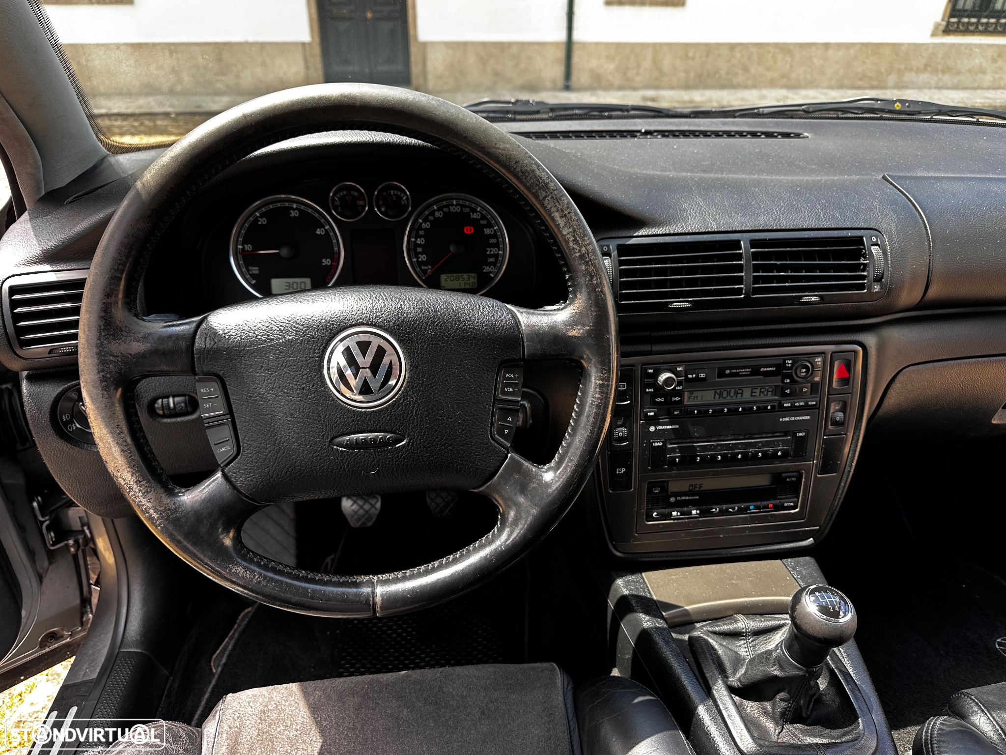 VW Passat 1.9 TDi Highline - 18
