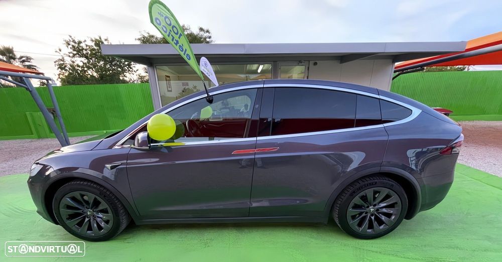 Tesla Model X 100D - 9