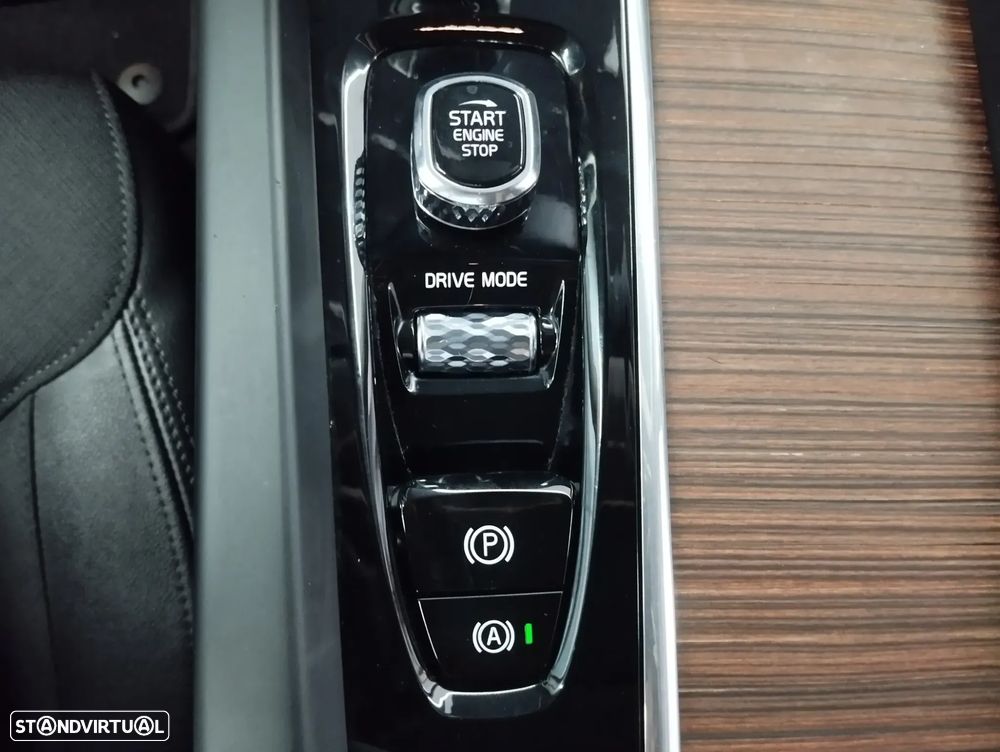 Volvo XC 60 2.0 D3 Momentum Plus - 37