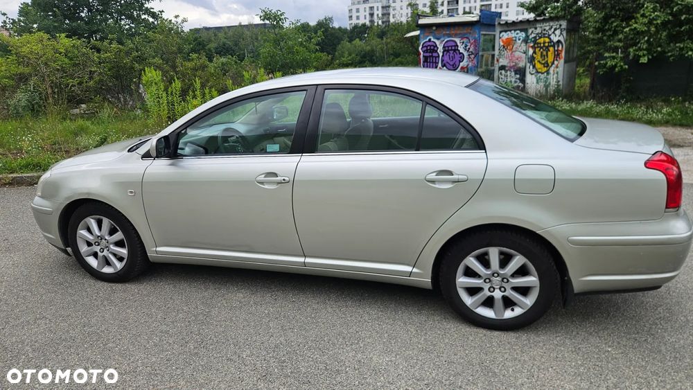 Toyota Avensis 1.8 VVT-i Sol - 5