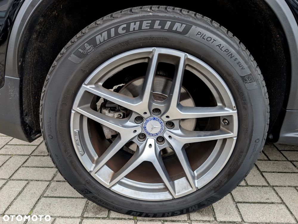 Mercedes-Benz GLC 220 d Coupe 4Matic 9G-TRONIC AMG Line - 39
