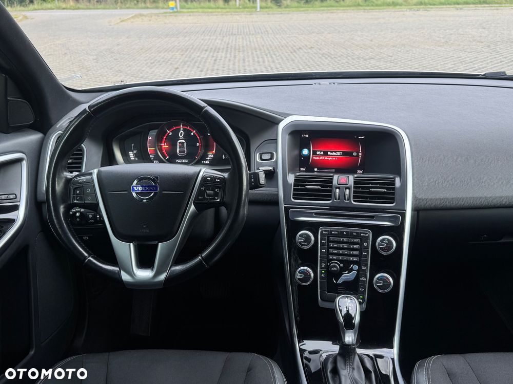 Volvo XC 60 D3 Geartronic Momentum - 19