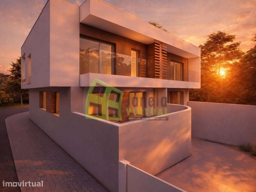 Apartamento T2 com parqueamento e arrecadação | Fernão Ferro - Grande imagem: 2/3