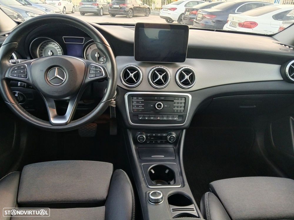 Mercedes-Benz GLA 200 (CDI) d 7G-DCT - 15