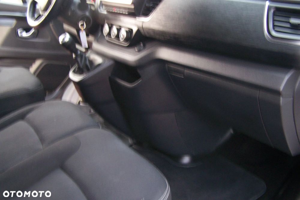 Renault Trafic - 11