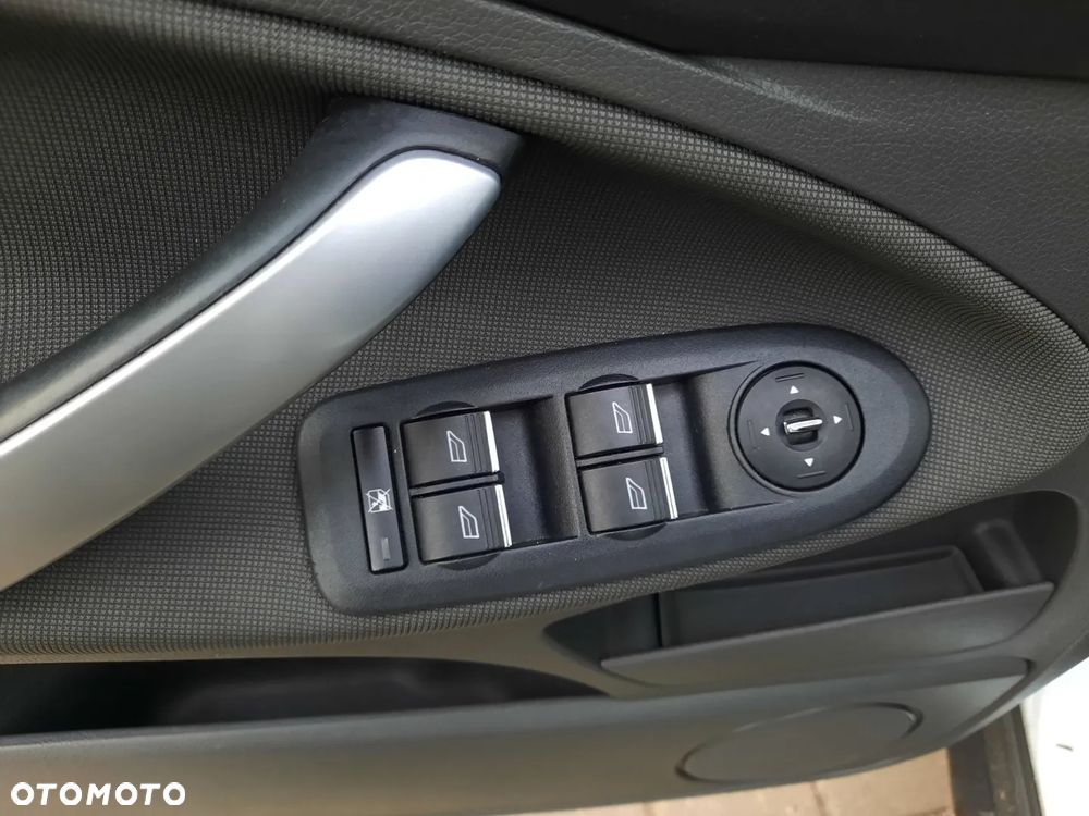 Ford Kuga 2.0 TDCi Individual FWD - 16