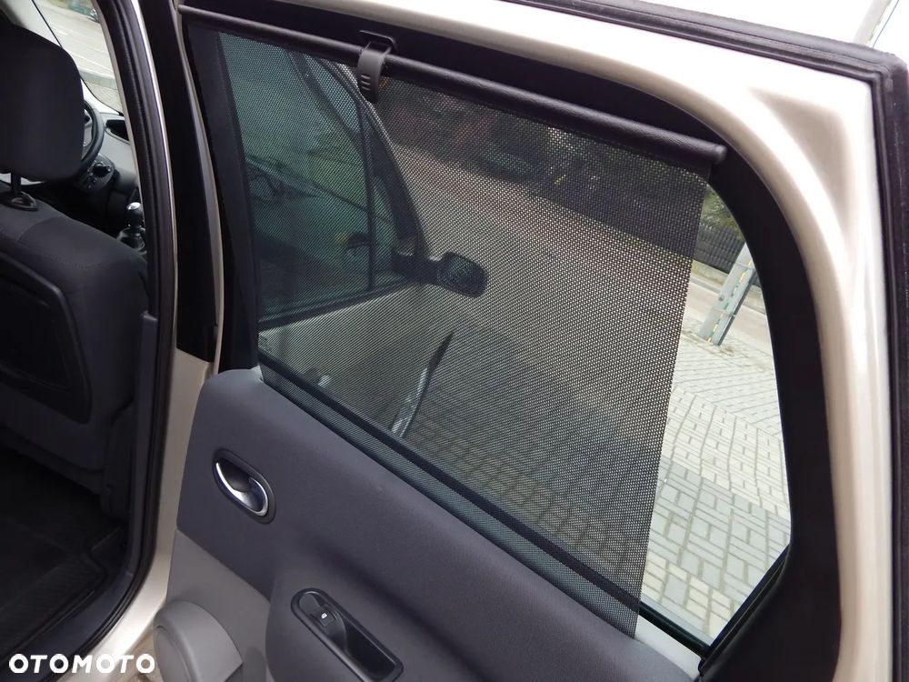 Renault Grand Scenic - 12