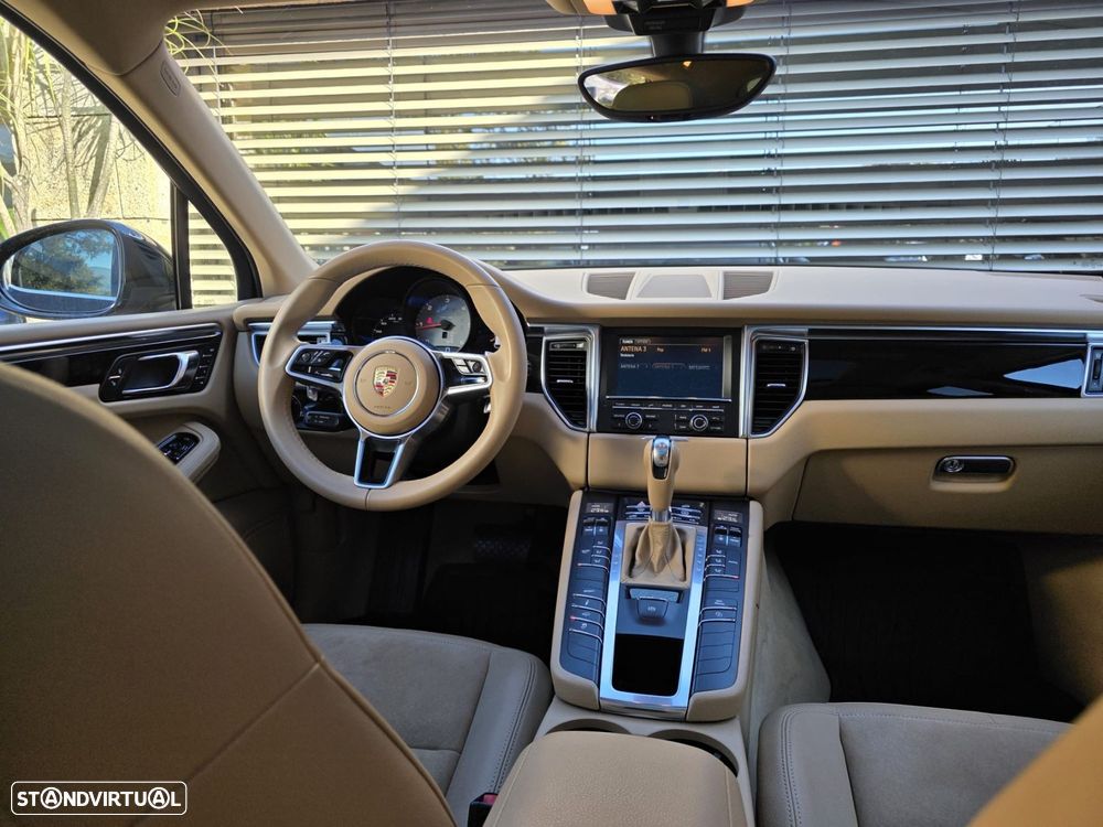 Porsche Macan S - 25