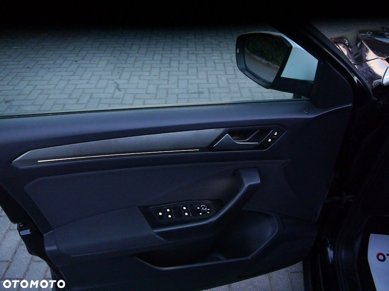 Volkswagen T-Roc 1.6 TDI SCR Style - 34