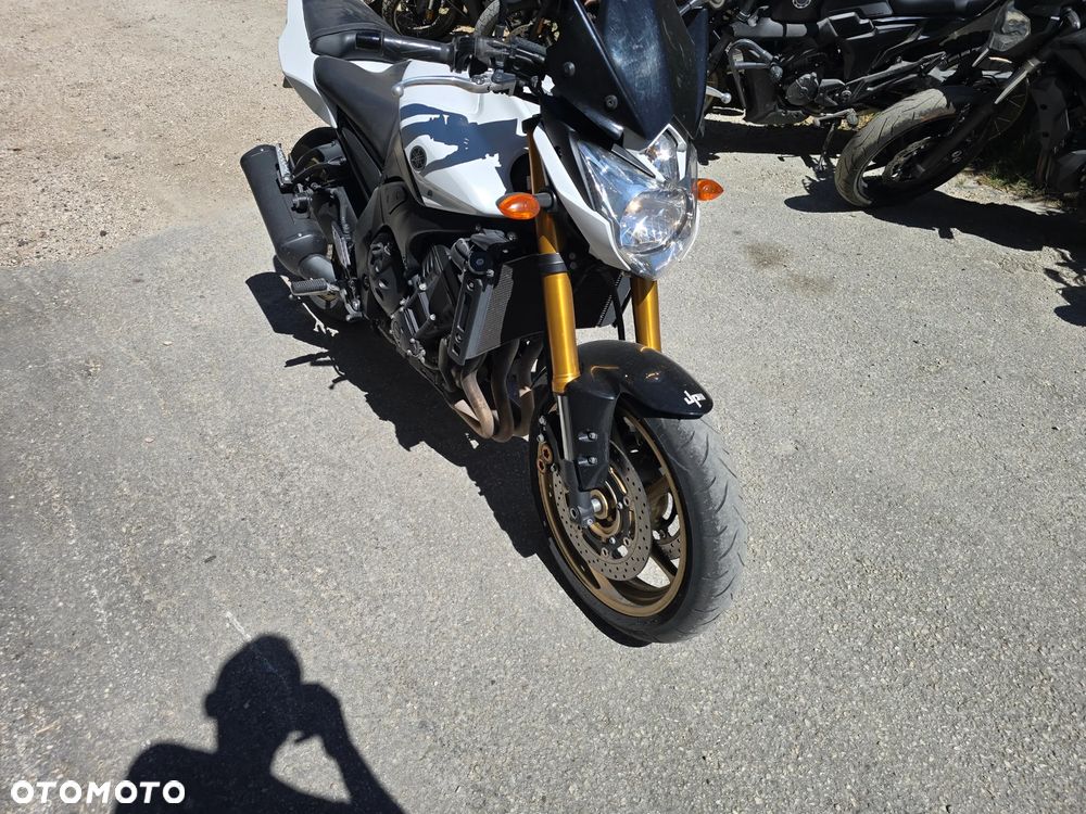 Yamaha FZ8 - 32
