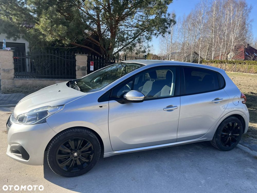 Peugeot 208 - 7
