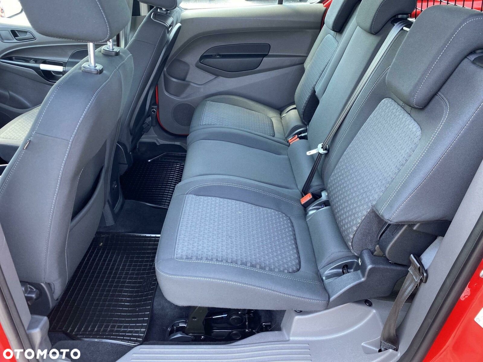Ford Transit Connect - 10