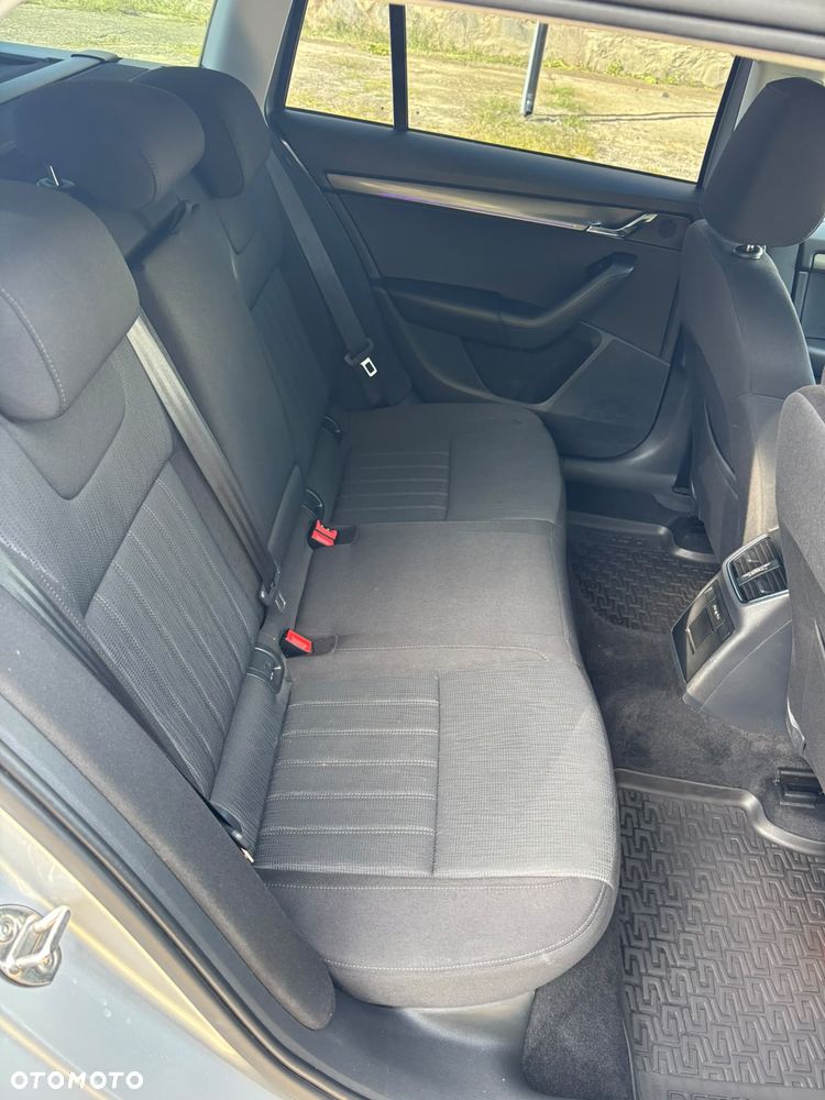 Skoda Octavia 2.0 TDI SCR Ambition DSG - 7