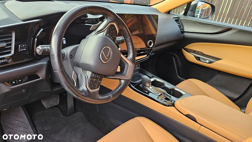 Lexus NX 450h+ Omotenashi AWD - 13