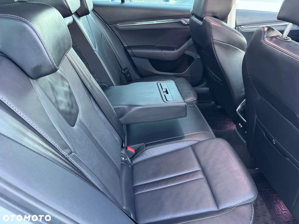 Skoda Octavia 2.0 TDI SCR Style DSG - 12