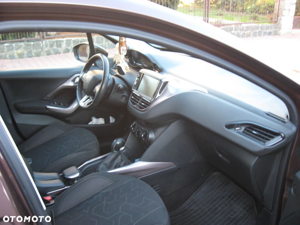Peugeot 2008 - 18