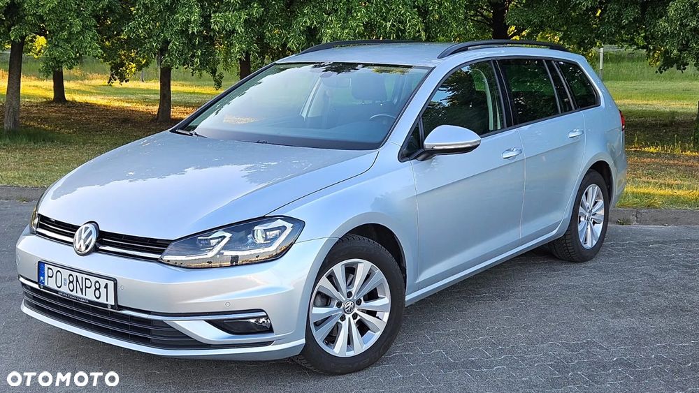 Volkswagen Golf - 1