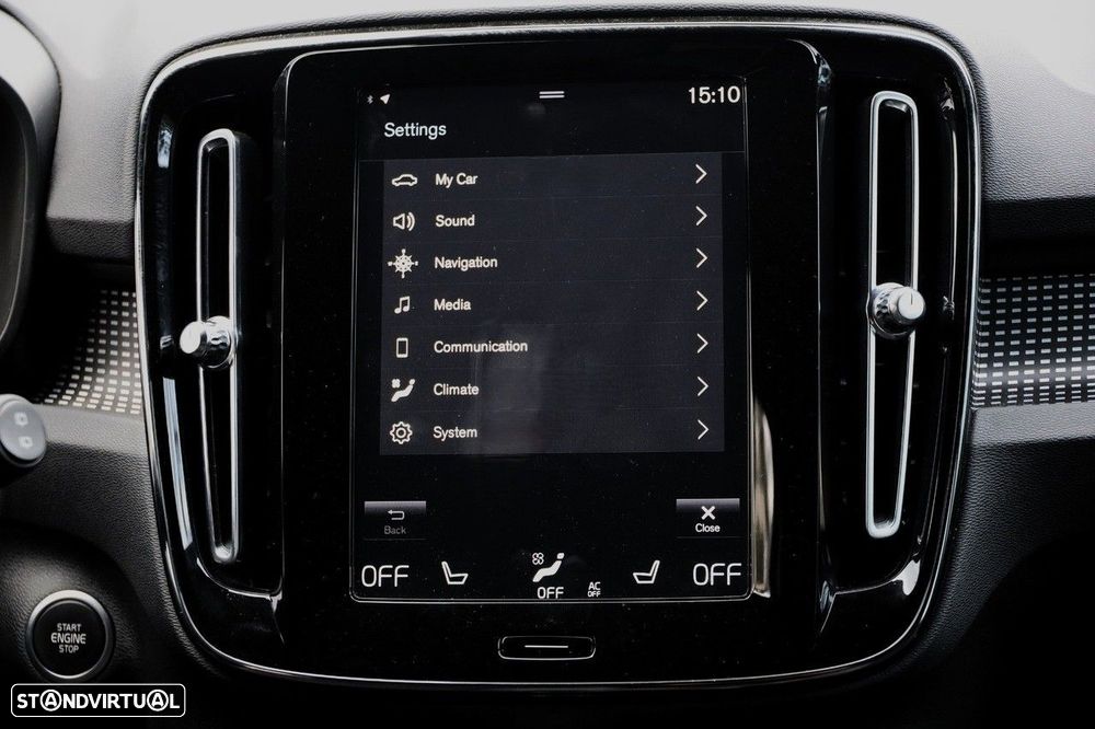 Volvo XC 40 1.5 T2 Plus Dark Auto - 24