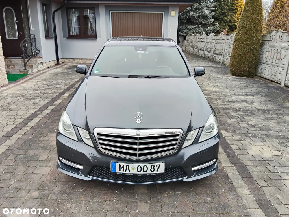 Mercedes-Benz Klasa E 350 CDI DPF 4Matic BlueEFFICIENCY 7G-TRONIC Avantgarde - 2