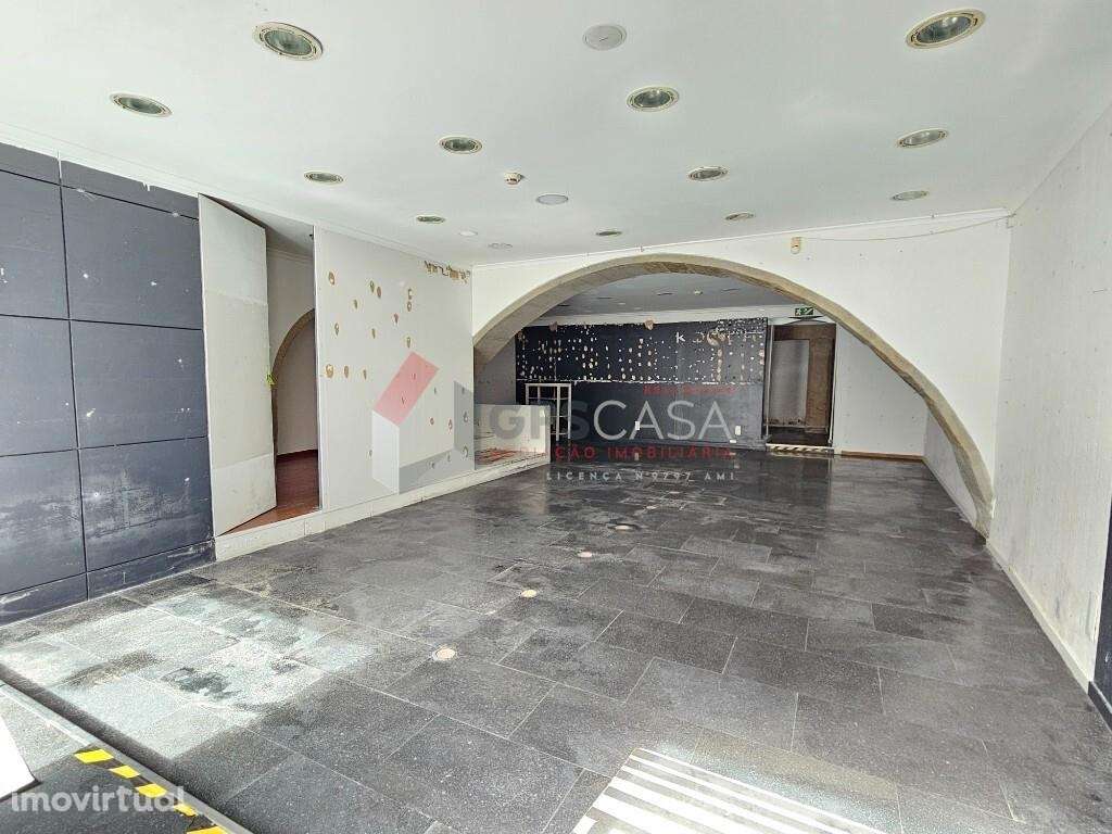 Prédio no centro histórico de Angra do Heroísmo! - Grande imagem: 4/16