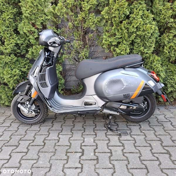 Vespa GTS - 7