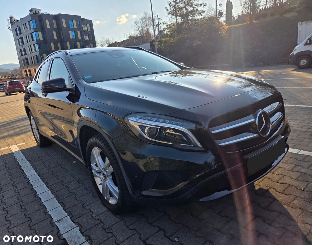 Mercedes-Benz GLA 220 d 4Matic 7G-DCT Style - 26