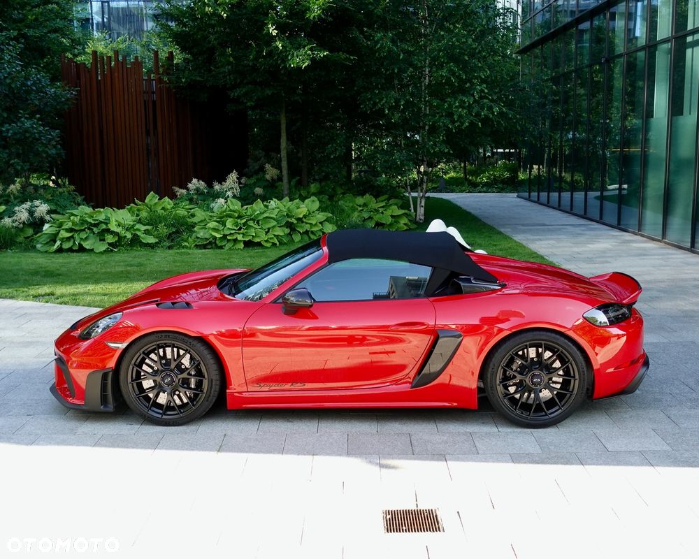 Porsche 718 Spyder - 1