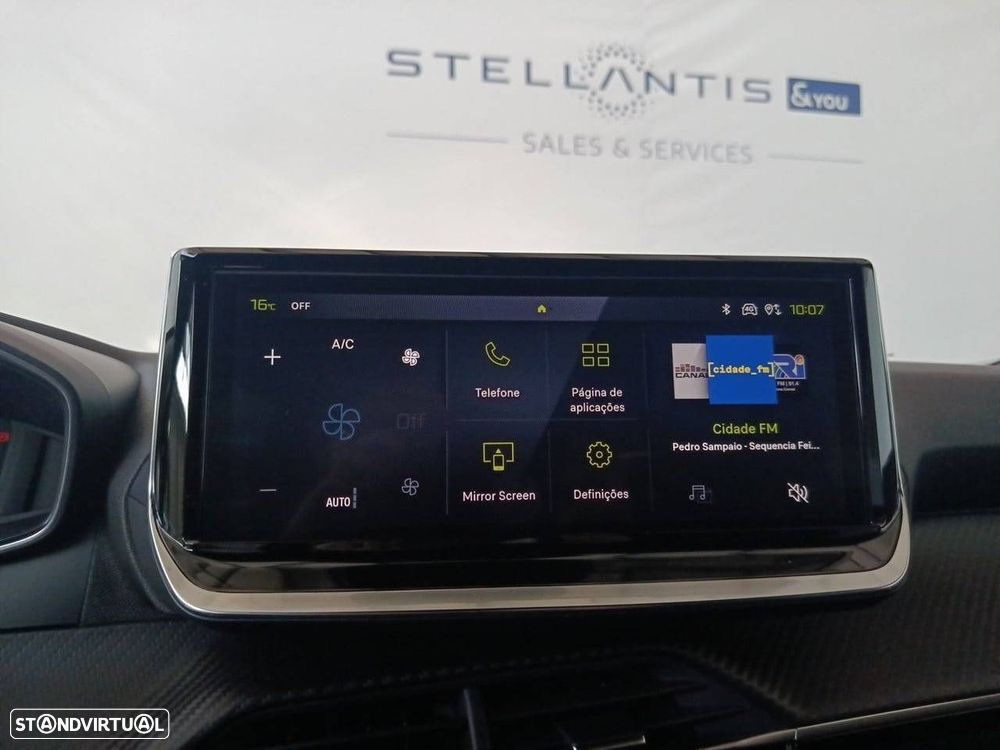 Peugeot 2008 1.2 Hybrid Allure e-DCS6 - 23