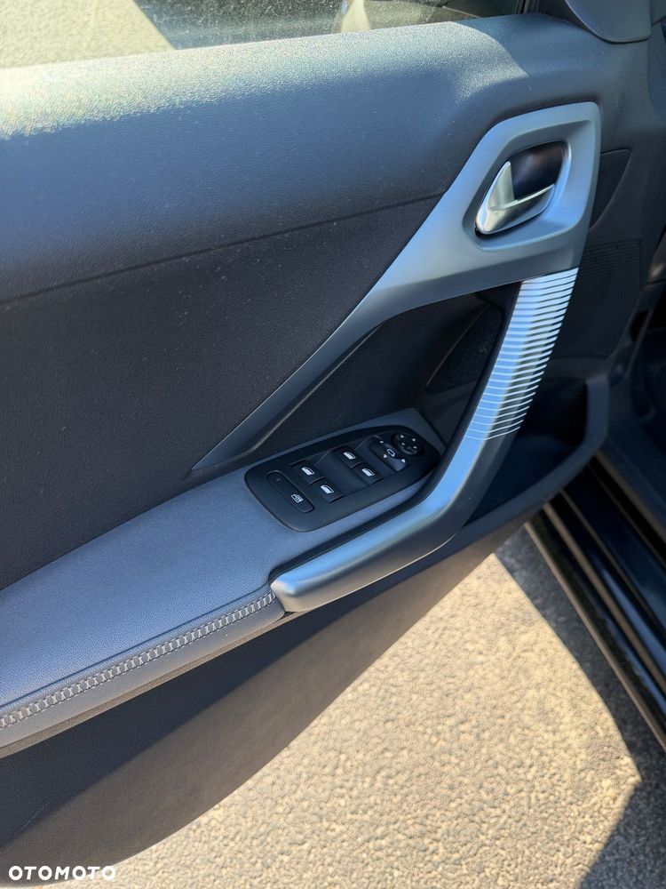 Peugeot 208 1.2 PureTech GPF Allure S&S - 5