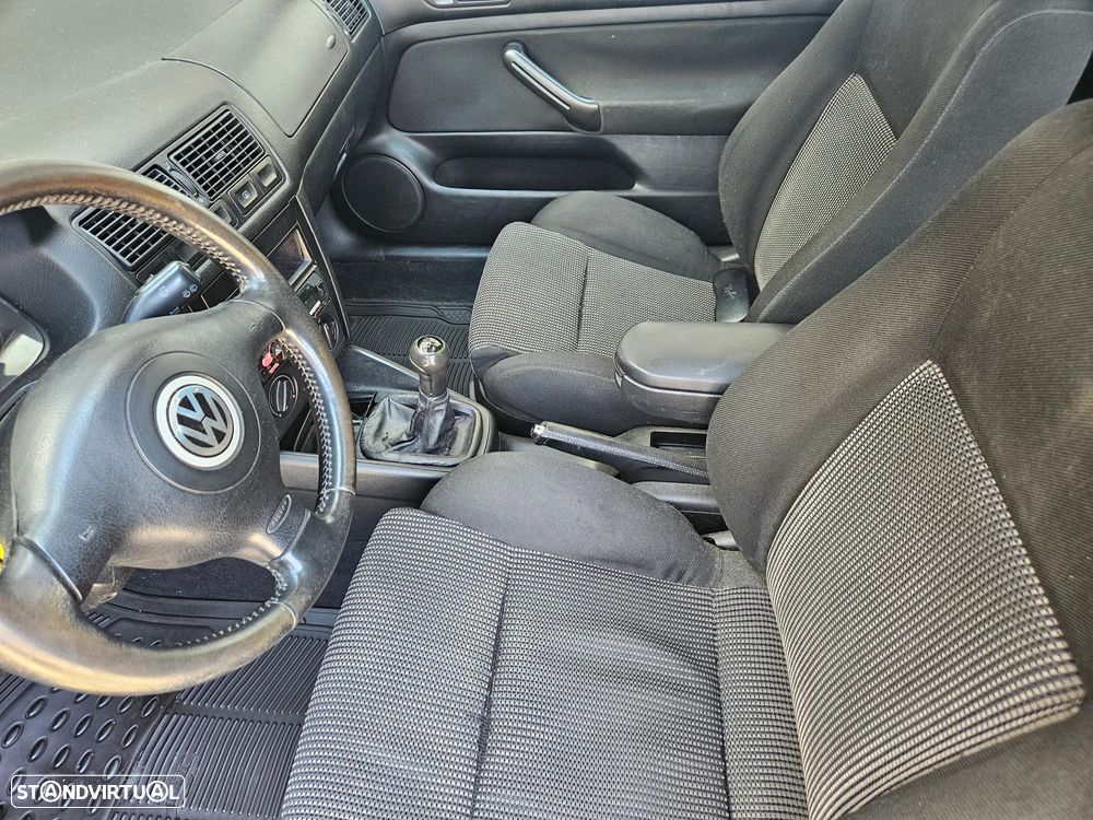 VW Golf 1.9 TDi Highline - 10