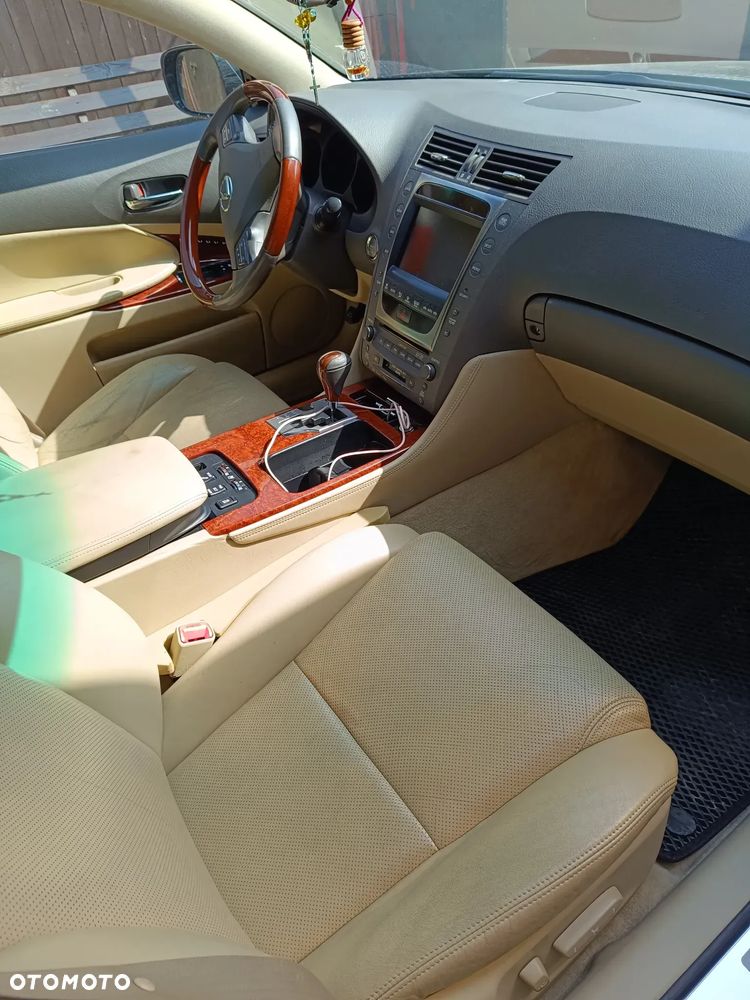 Lexus GS 300 Prestige + - 11