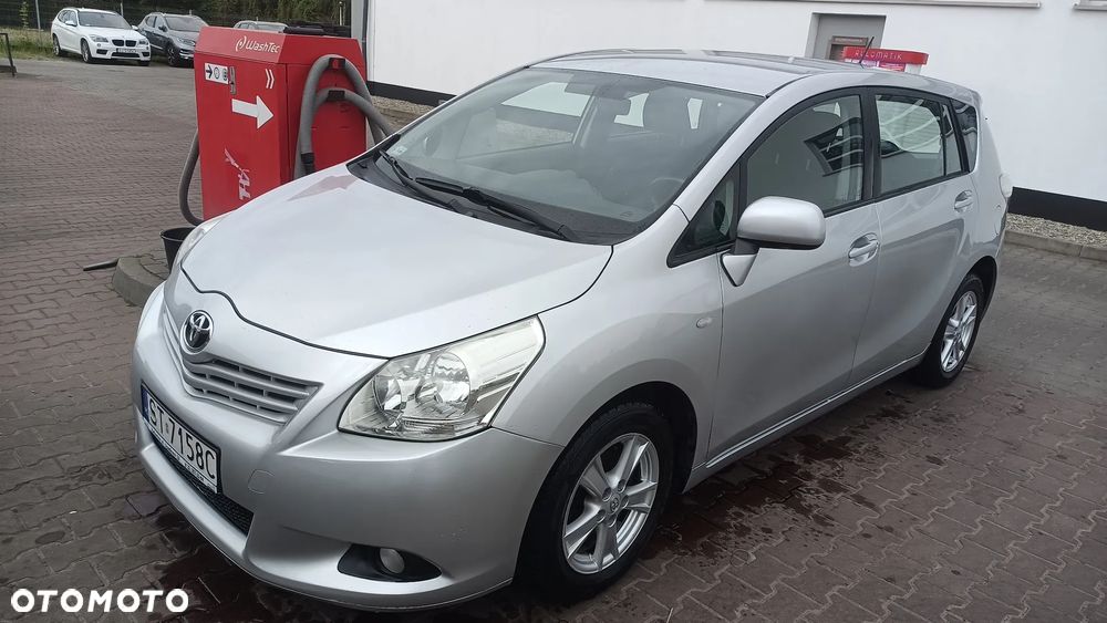 Toyota Verso 2.0 D-4D Luna - 1