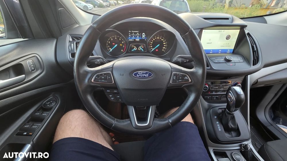 Ford Kuga - 11