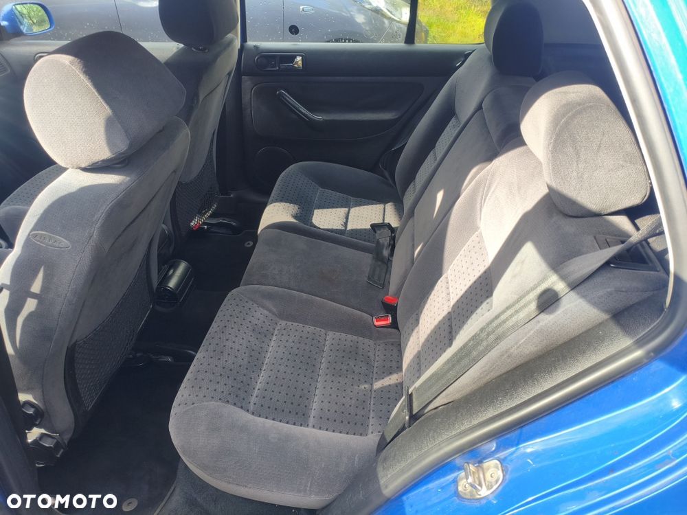 Volkswagen Golf - 8