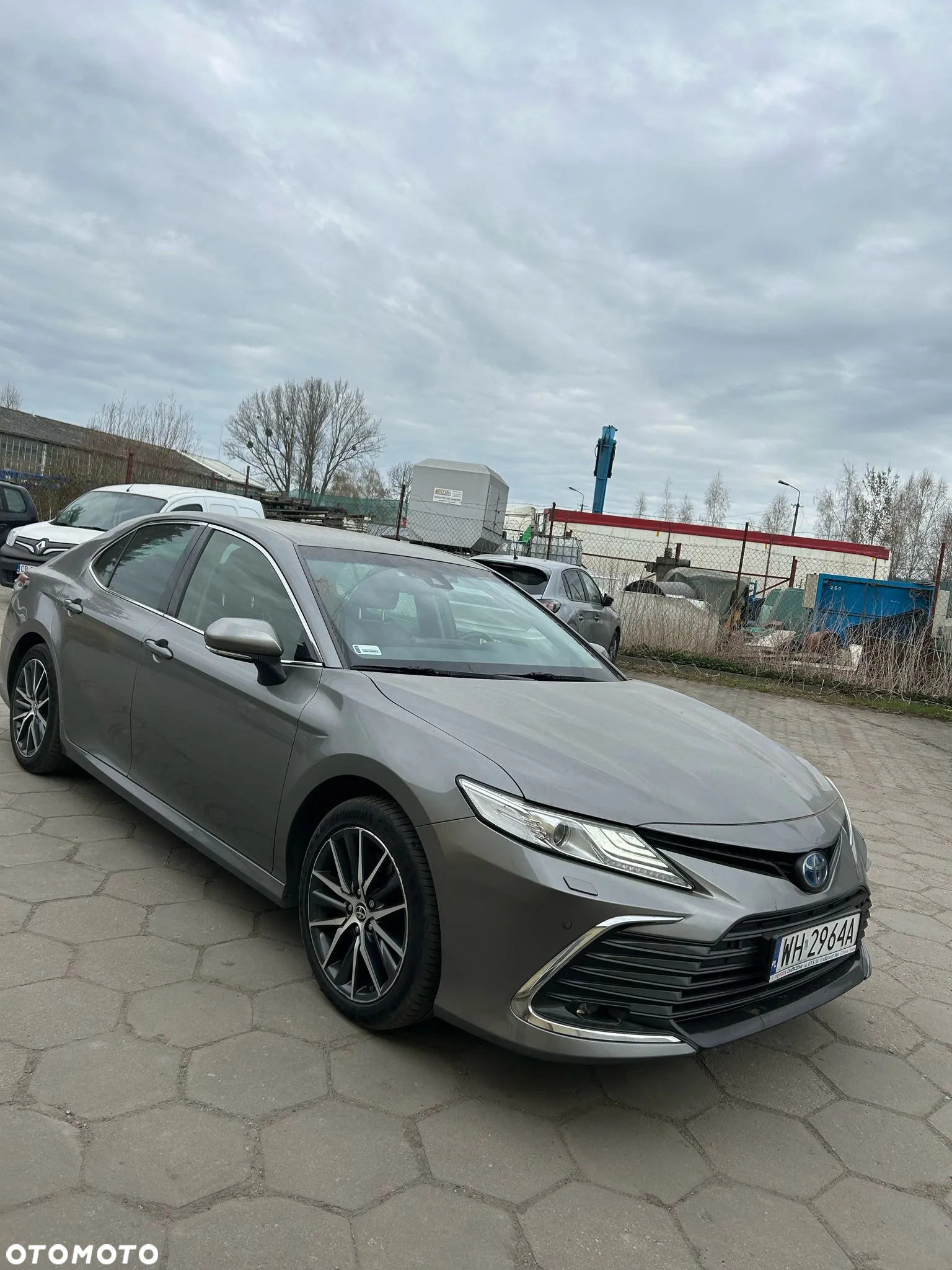 Toyota Camry - 2