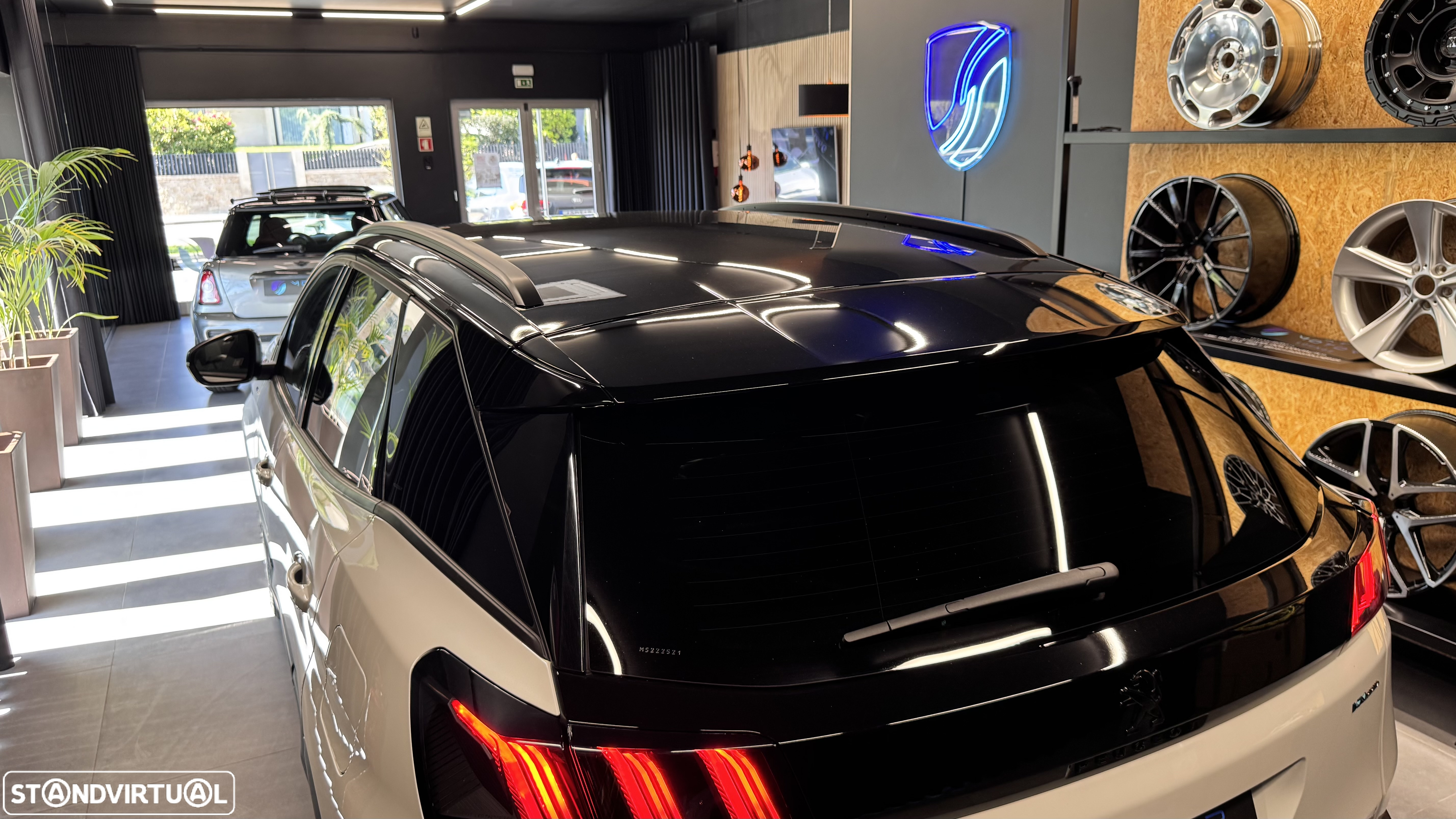 Peugeot 3008 1.6 Hybrid GT Pack e-EAT8 - 11