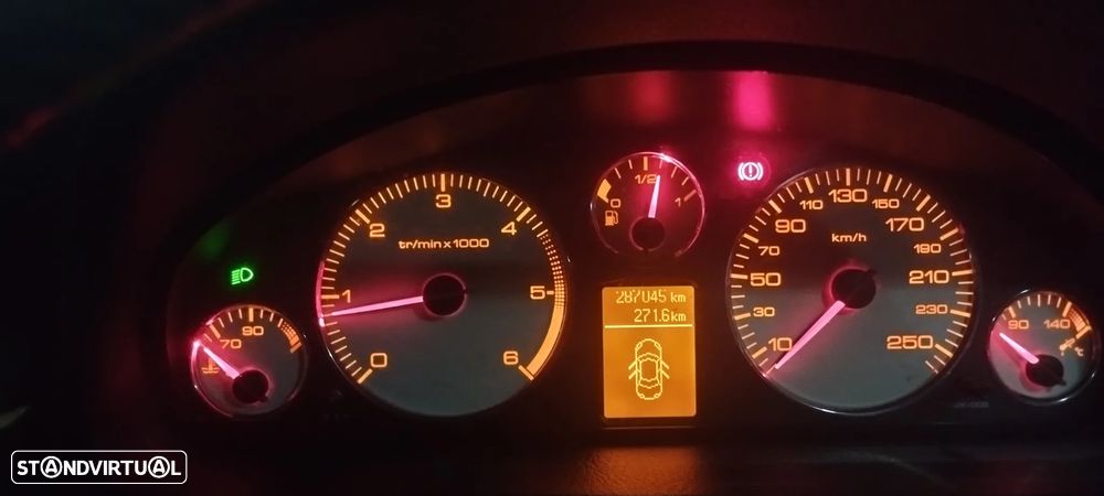 Peugeot 407 2.0 HDi Executive - 10